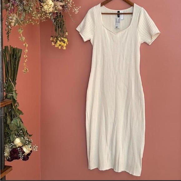H&M Ribbed Square-Neck Dress - Picture 2 of 3